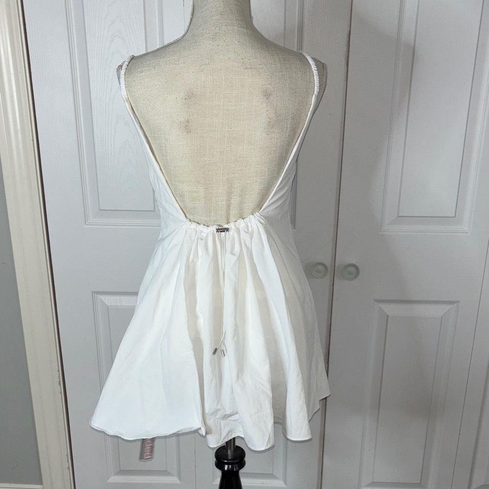 Missguided+ White Mini Dress with Spaghetti Straps - Picture 5 of 6
